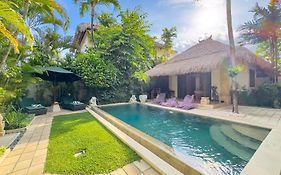 Villa Bugis Kayu Aya Seminyak